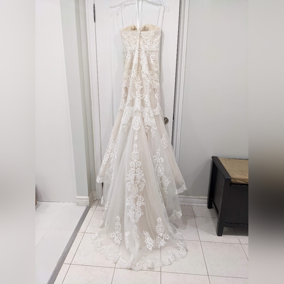 Brand New Wedding Dress! Size 10, champagne undertone. - Picture 8 of 15